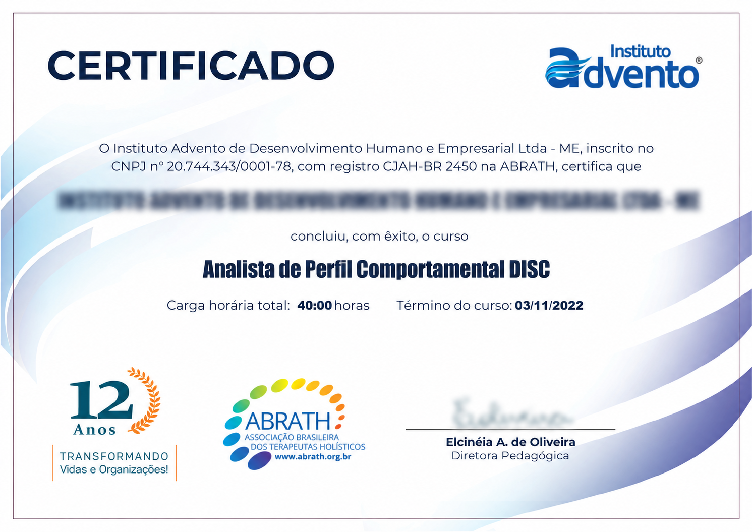 Certificado de Analista de Perfil Comportamental DISC, com carga horária de 40 horas e nome e assinatura embaçados