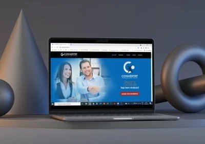Site do acervo apresentado em notebook